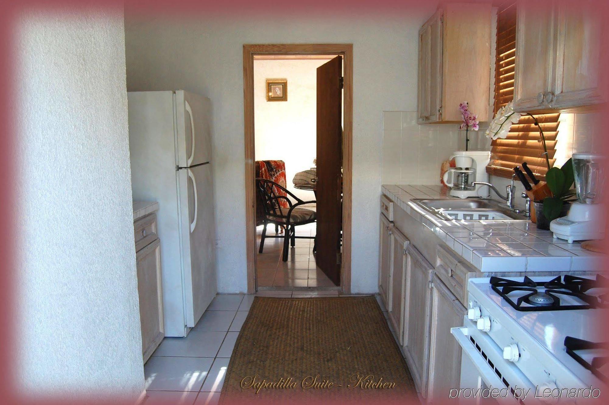 The Sugar Apple Lodging Dunmore Town Szoba fotó