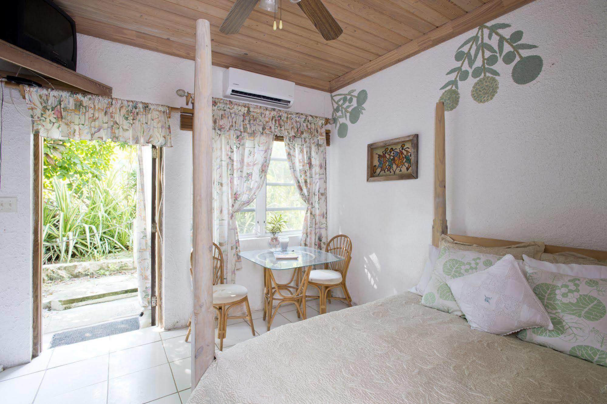 The Sugar Apple Lodging Dunmore Town Kültér fotó