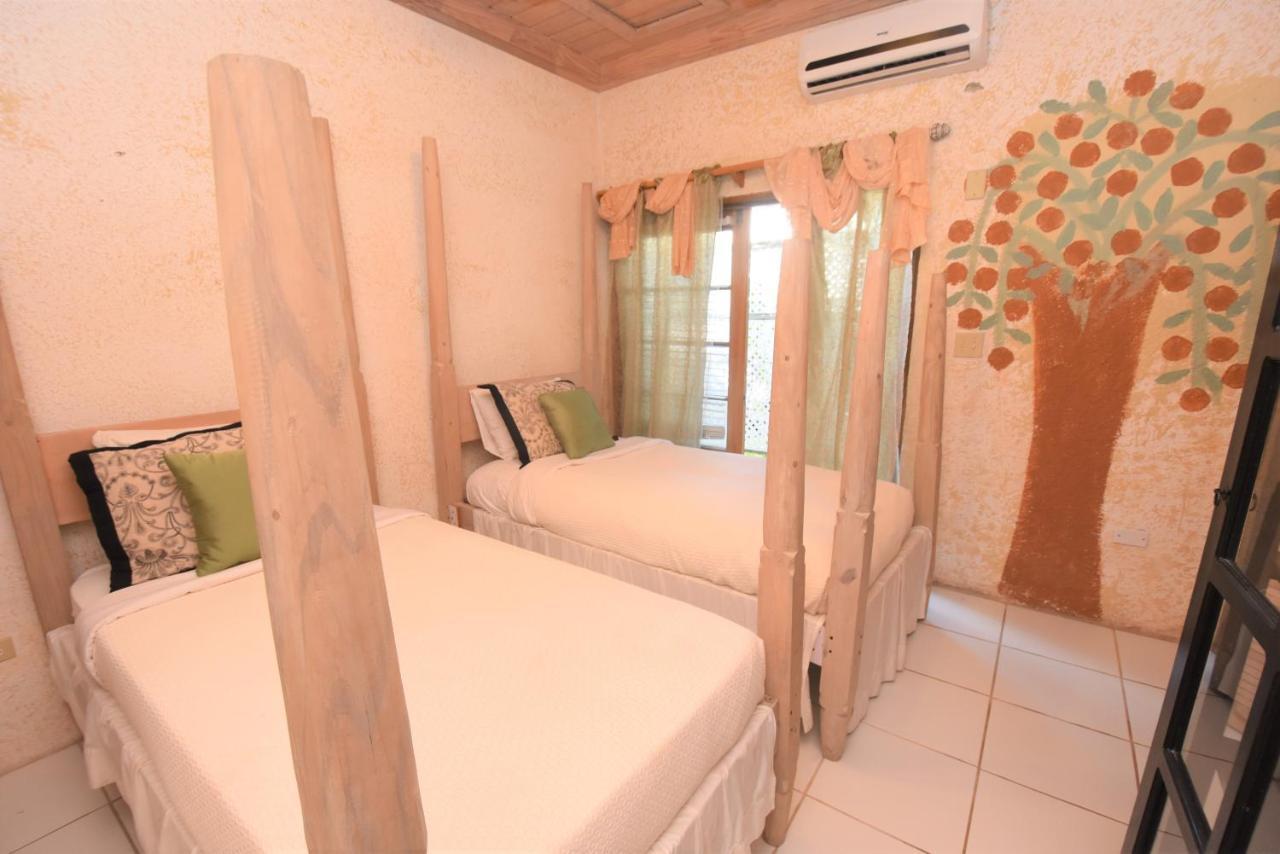 The Sugar Apple Lodging Dunmore Town Kültér fotó