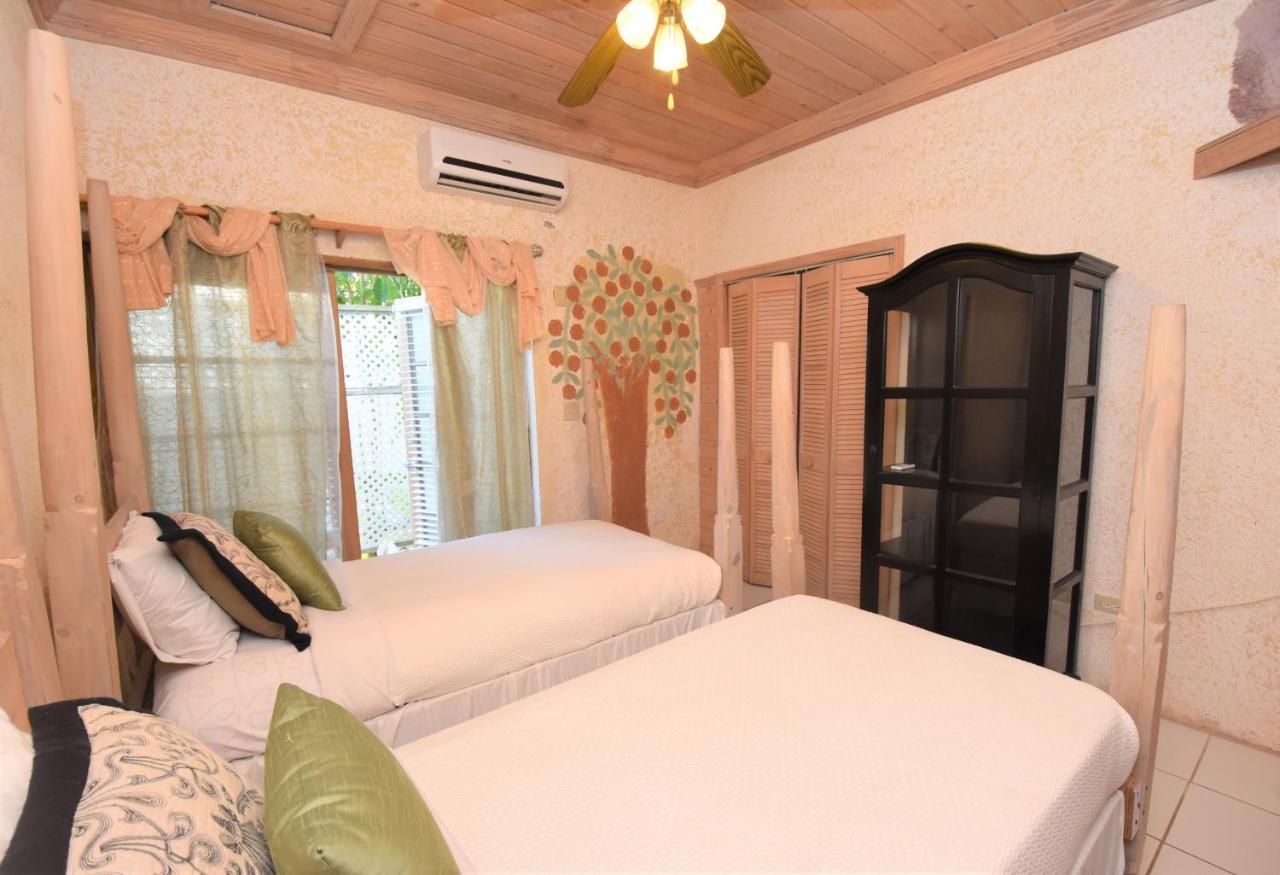 The Sugar Apple Lodging Dunmore Town Kültér fotó