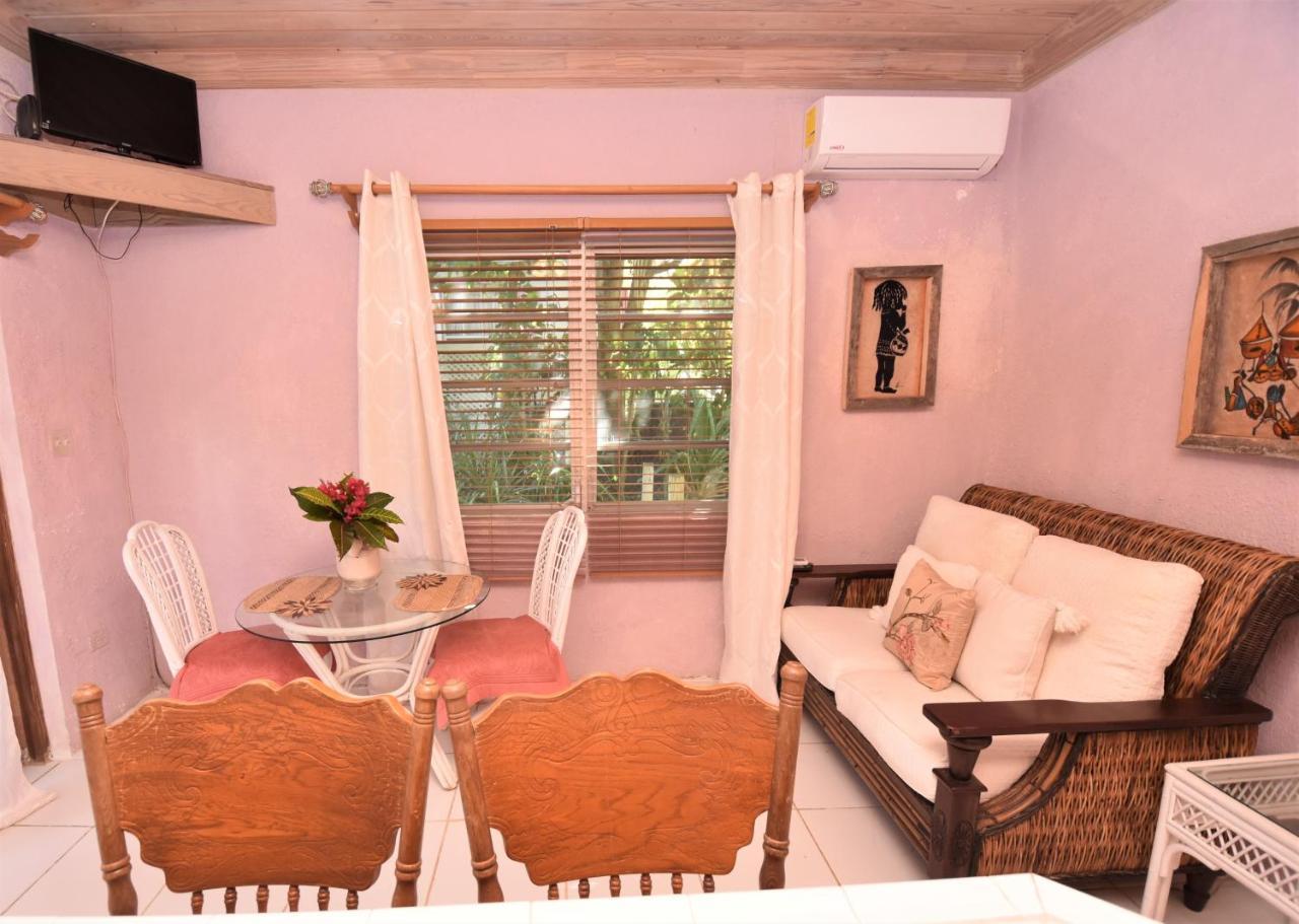 The Sugar Apple Lodging Dunmore Town Kültér fotó